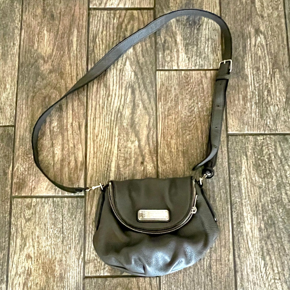 Marc by Marc Jacobs 100% Leather - Gray Crossbody excellent used condition